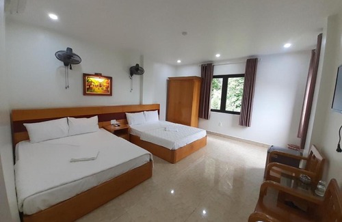 Cat Hai Hotel | Light House Hotel