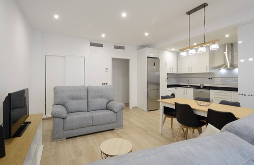 Plaza de Toros-Doctores-San Lazaro Apartment | Lightbooking Materno Granada