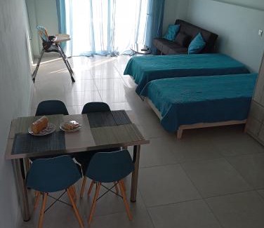 Chiliadou House | Lighthouse Apartments