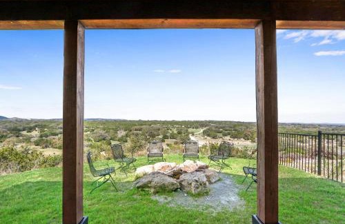 Johnson City House | Lighthouse Hill Ranch - Log Home
