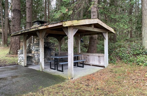 Saturna Island Cottage | Lighthouse Keeper's Cottage at East Point