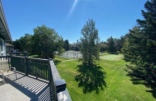 Collingwood Condo | Lighthouse Point Condo - next to Georgian Bay, 5 min from the slopes!