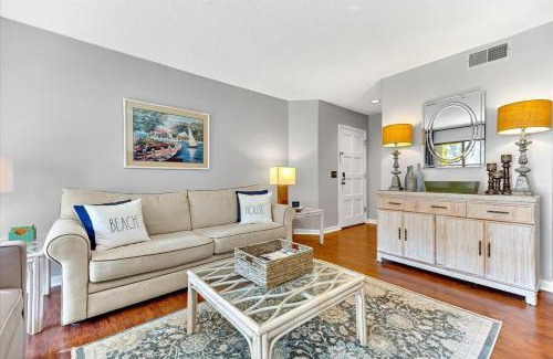 Sea Pines Apartment | Lighthouse Tennis 2383