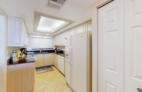 Sand Key Condo | Lighthouse Towers #206 | Condo on Gulf of Mexico with pool, beach access, tennis