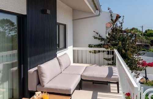 Carreco House | Lighthouse View by Portugal Active