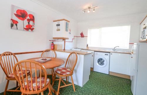 Winterton-on-Sea House | Lighthouse View