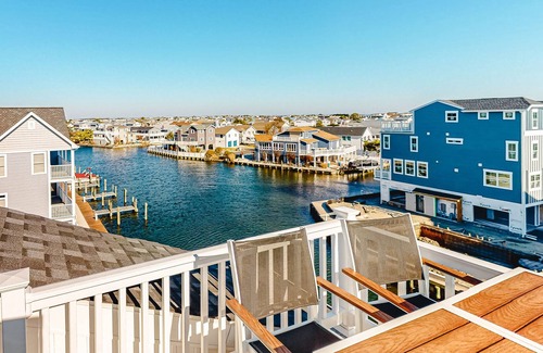 Fenwick Island House | Lighthouse View townhouse overlooking the water with WiFi & private W/D