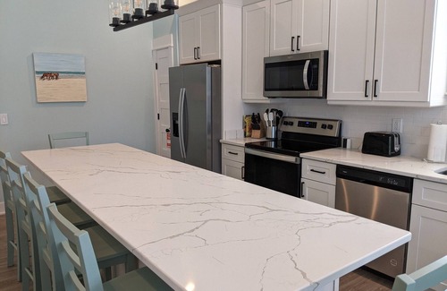 Corolla Light Cottage | Lighthouse Views, Beach Parking Pass, No Cleaning Fees, & Pets Stay Free