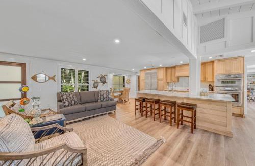 Sanibel House | Lighthouse Way Home