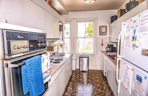 Tacoma House | Lightkeeper's Cottage on Puget Sound n'One of Finest in U.S.'
