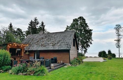Viljandi Parish House | Lihtne majake asukohas Valma