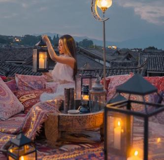Dayan Old Town House | Lijiang Hearing Flower Hall Garden Inn Butterfly Language Shop