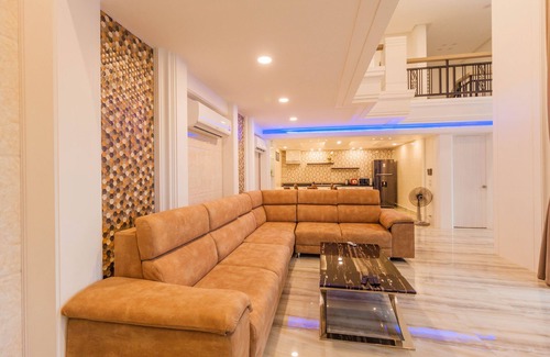 Central Pattaya Villa | Like Family-Friendly