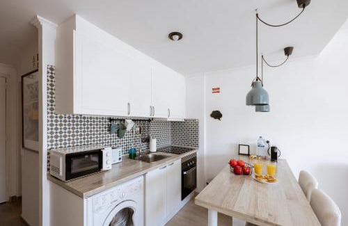 Paco De Arcos Apartment | Like-Home - Studio-Sea view, beach