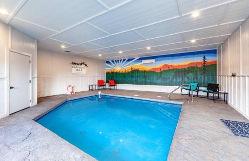 Wears Valley House | Like New Cabin - Indoor Pool - Theater - Game Rm - Views