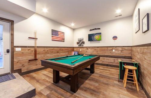 Wears Valley House | Like New Cabin - Indoor Pool - Theater - Game Rm - Views