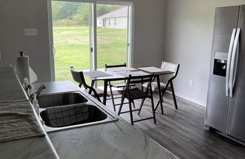 Conway House | Like New Home close to town family friendly, quiet and close to amenities.