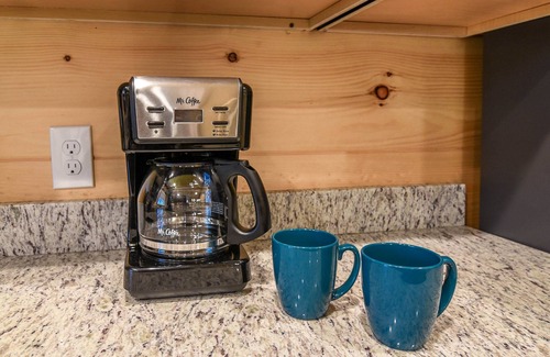 Gatlinburg Cabin | Like No Otter - Luxe Cabin - Hot Tub & Game Room - 1 Mi to Downtown Gatlinburg