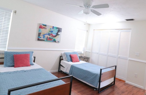 San Carlos Park House | LIKE YOU - Village, PRIVATE POOL & JACUZZI SPA