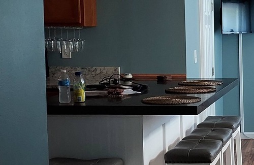 Crystal Lake Cottage | Lil' Dipper Cottage, Crystal Lake! 25 min to UConn & Bradley Int'l Airport!