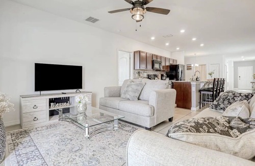 Kissimmee House | Lil Kiss of Sunshine