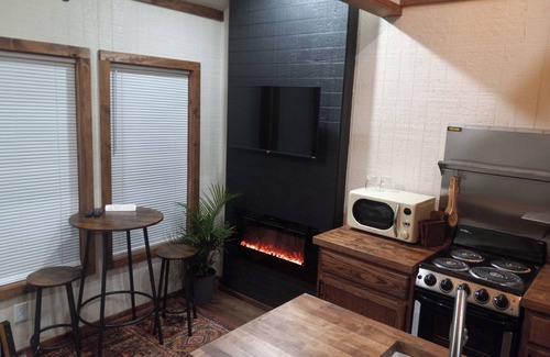 Starkville Cabin | Lil' Retreat on Poorhouse