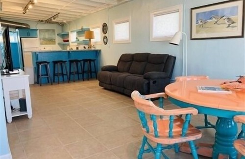 Port Mansfield House | Lil' Salty. Beautiful Newly RenovatedC