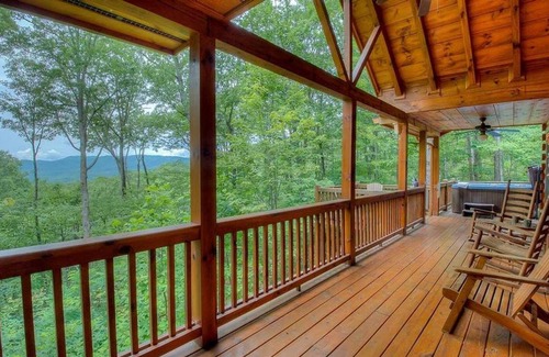 Blue Ridge Cabin | Lil' Slice of Heaven by Escape to Blue Ridge