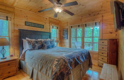Blue Ridge Cabin | Lil' Slice of Heaven by Escape to Blue Ridge