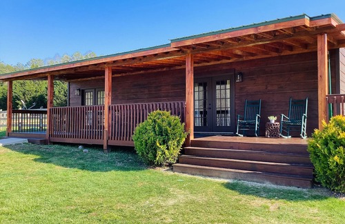 Hemp Cabin | "Lil Yellowstone" Adventurers retreat where flowing waters meet mnt valley views