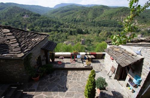 Kipoi House | Lila Traditional House