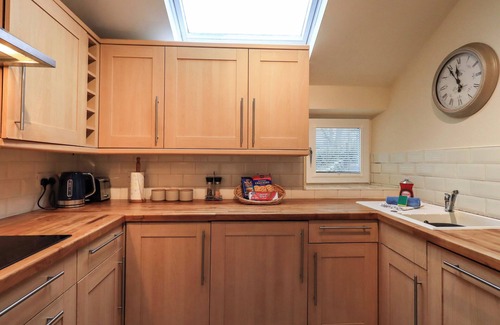 Kirkby-in-Furness Cottage | LILAC COTTAGE, pet friendly, character holiday cottage in Grizebeck