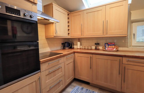 Kirkby-in-Furness Cottage | LILAC COTTAGE, pet friendly, character holiday cottage in Grizebeck