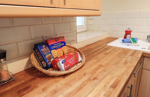 Kirkby-in-Furness Cottage | LILAC COTTAGE, pet friendly, character holiday cottage in Grizebeck