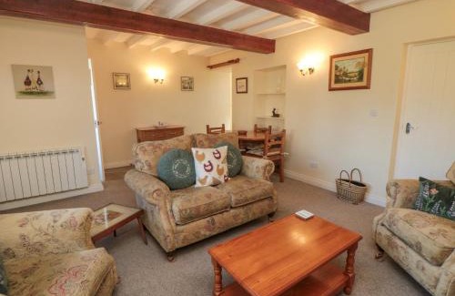 Wombleton House | Lilac Cottage