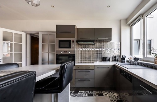 Parchamp–Albert Kahn Apartment | Lilac Embrace, by Veeve