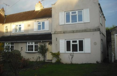 Collingham House | Lilac Farm Cottage