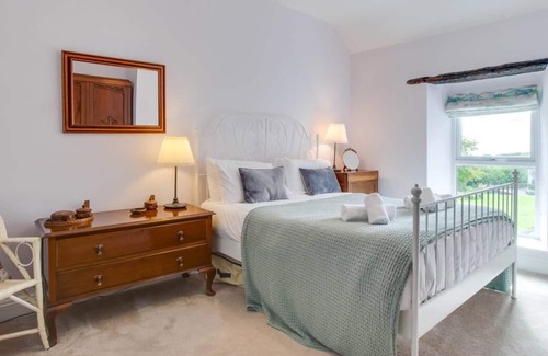 Port-Eynon House | Lilac House in the beautiful Swansea