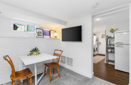 Ravenna Apartment | Lilac In Law, Picturesque lower unit