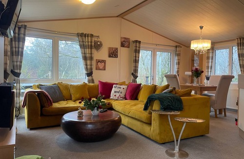 Blubberhouses Cabin | Lilac Lodge Retreat for 6, Set in One Acre of Land