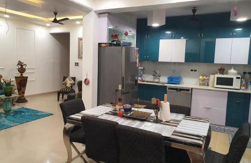 Faridabad House | Lilac room,