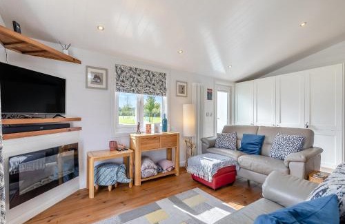 Hundall House | Lilac Tree Lodge
