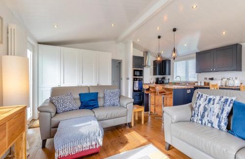 Hundall House | Lilac Tree Lodge