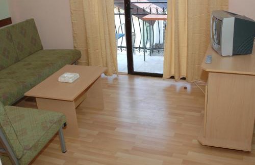 Pestani House | Lile Pestani Accommodation