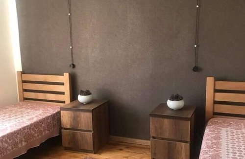 Omalo House | Lileo