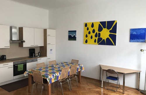 Graz City Centre Apartment | Lilians modern apartment in historical city center