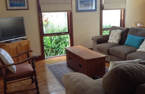 Barwon Heads Cottage | Lill Brey on Barwon Cottage