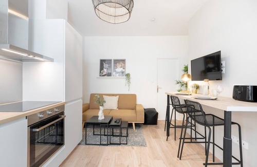 Historic Center Apartment | Lille Centre - 1BR in the heart of Lille!