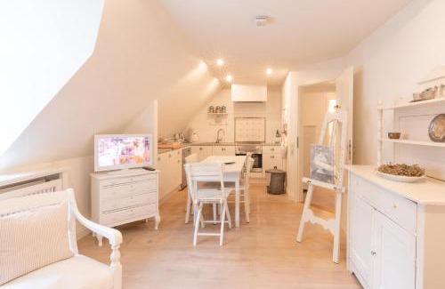 Drelsdorf Apartment | Lille Weiss-KEINE MONTEURE-
