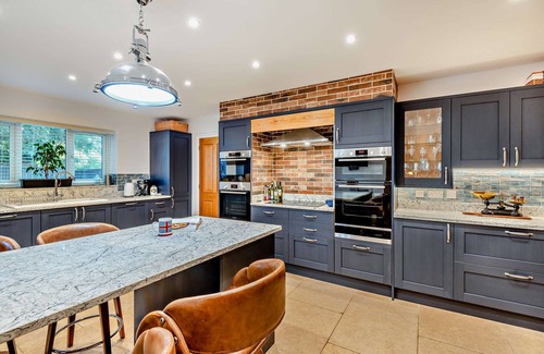 Romney Marsh House | Lillie House - Five Bedroom House, Sleeps 12